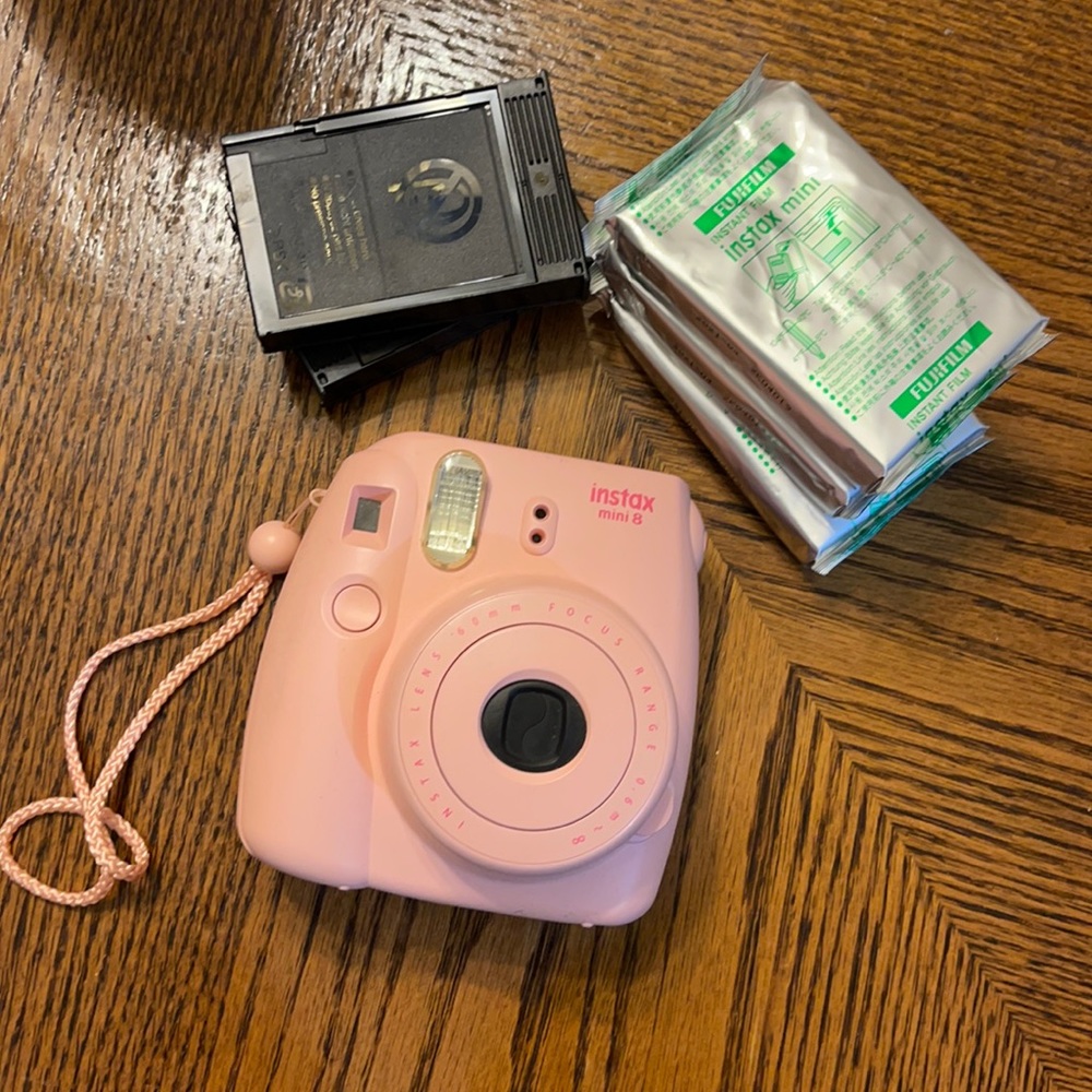 Fujifilm Instax Mini 8 with film
